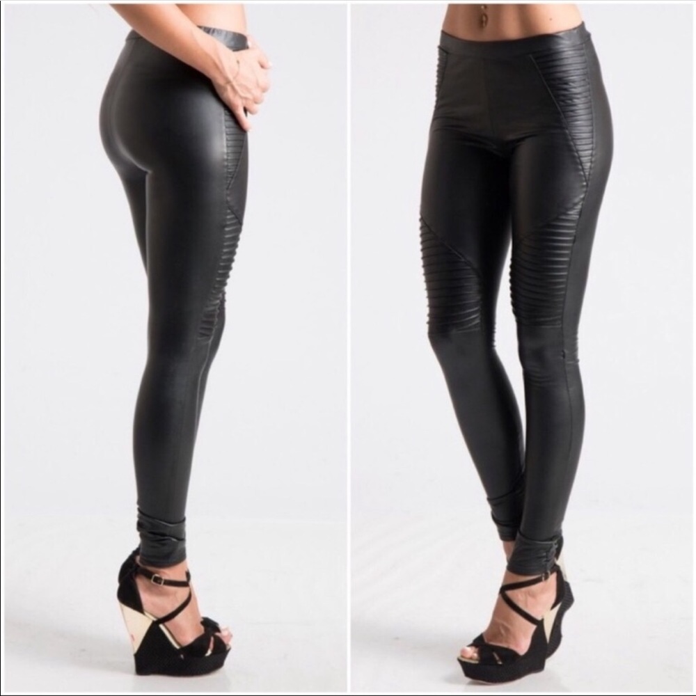 NEW! ❗️LAST ONE❗️VEGAN LEATHER MOTO LEGGINGS - Picture 3 of 3